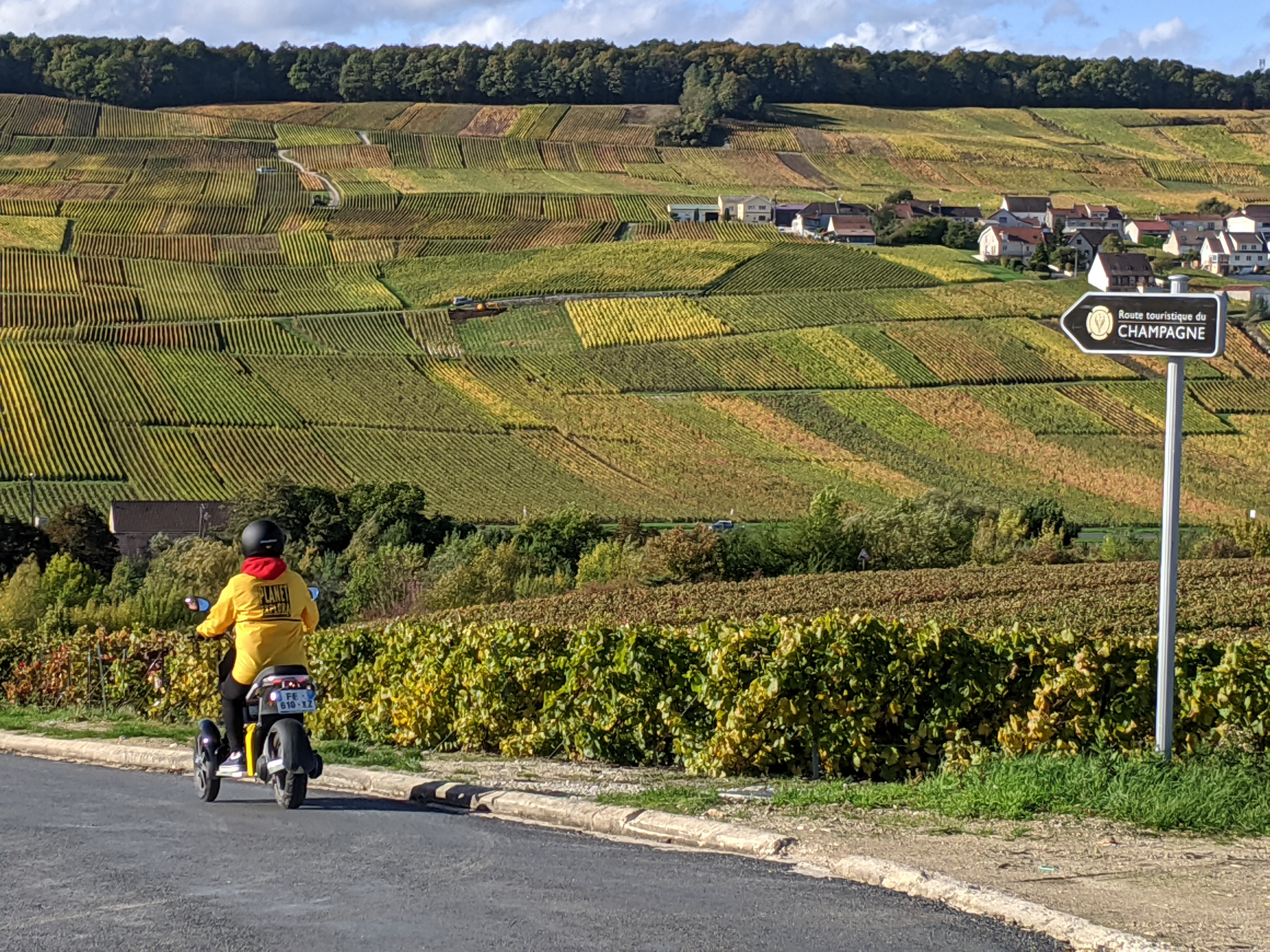 טיול יין וקולינריה - שמפיין, שבלי ופריז – בהדרכת יאיר היידו